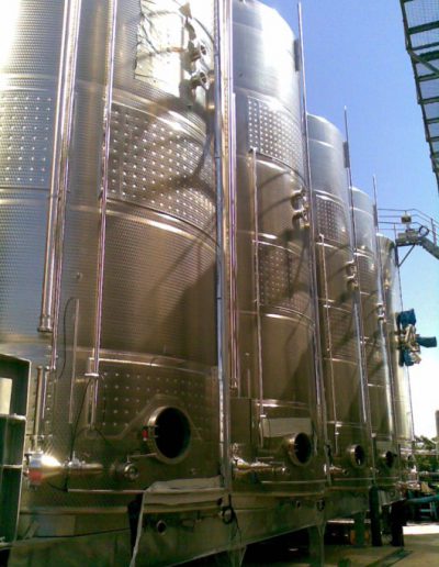 80 Ton Red Wine Fermenters